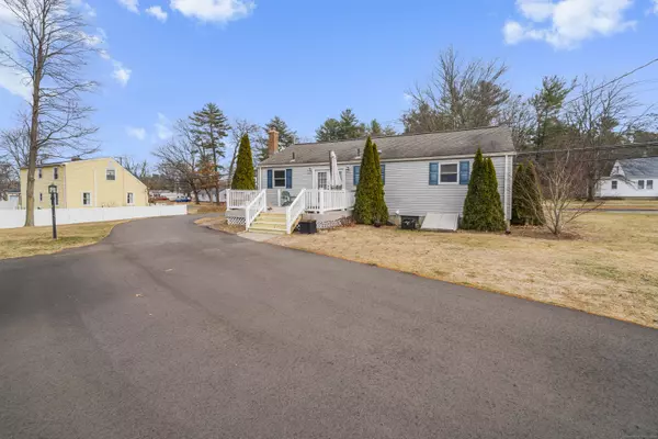 Enfield, CT 06082,74 Raffia Road