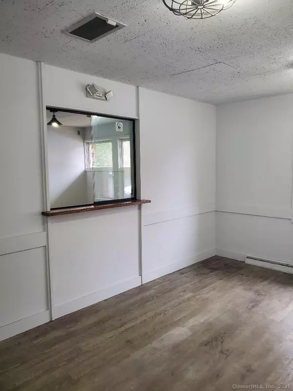 Berlin, CT 06037,320 New Britain Road #2