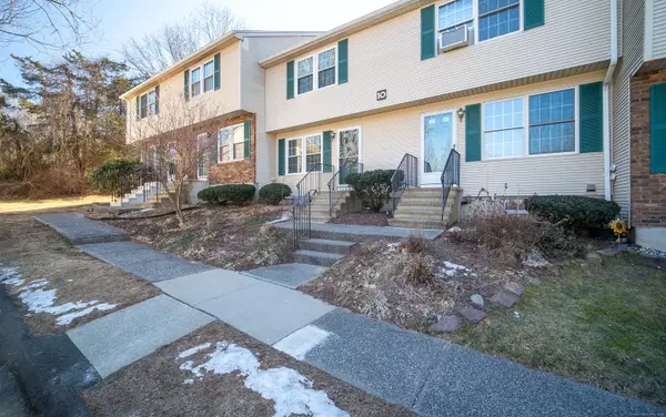 10 Countryside Lane #4, Middletown, CT 06457