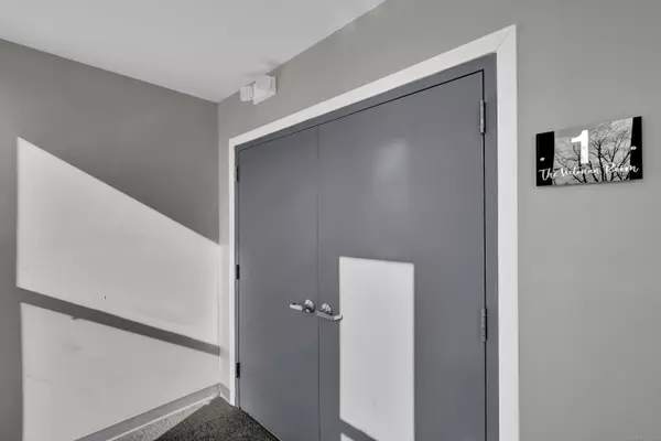 Tolland, CT 06084,48 Kingsbury Avenue