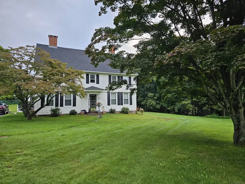 8 Alto Road #C Rear, Burlington, CT 06013