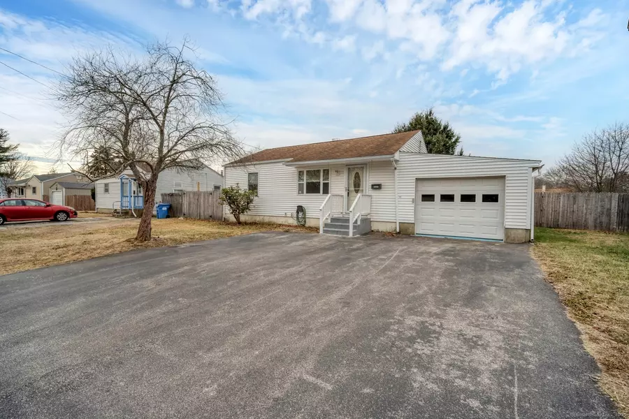 619 New London Turnpike, Norwich, CT 06360