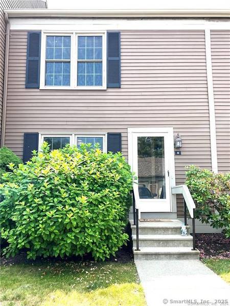 8 Whitney Lane #8, Glastonbury, CT 06033