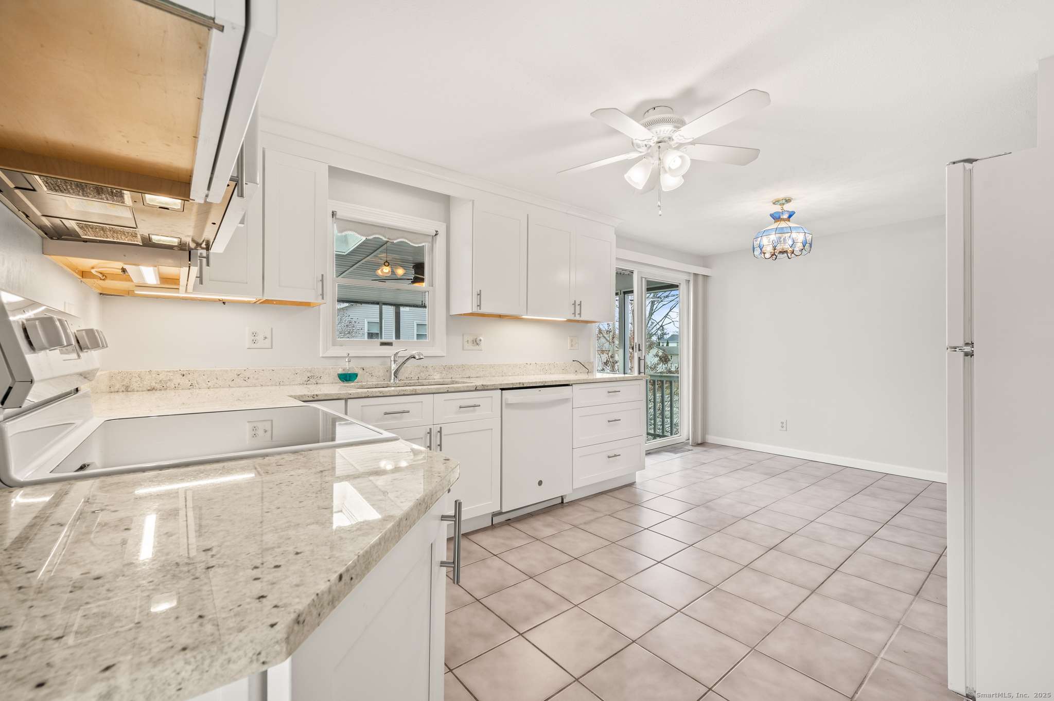 Old Saybrook, CT 06475,2 Whitney Avenue