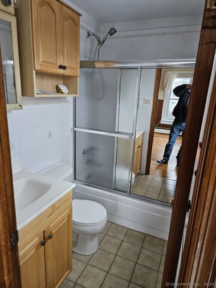 Danbury, CT 06810,44-46 Hoyt Street #2