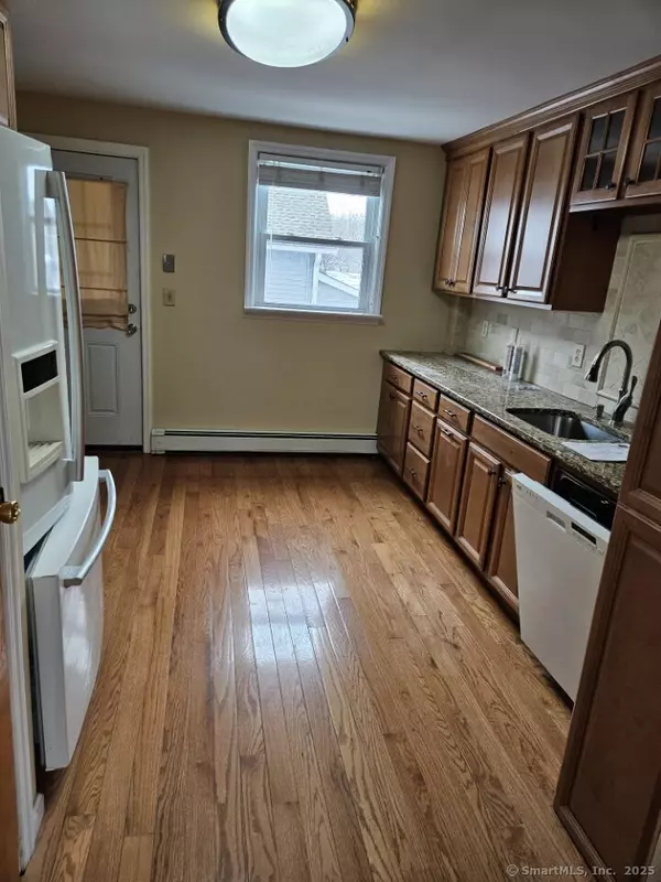 Danbury, CT 06810,44-46 Hoyt Street #2