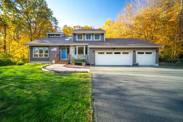 11 Stephen Court, Prospect, CT 06712