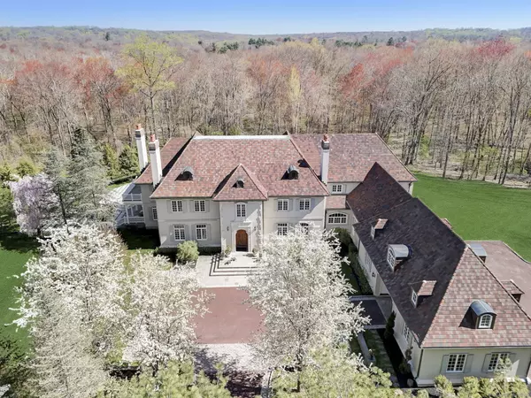 Greenwich, CT 06831,4 Cowdray Park Drive