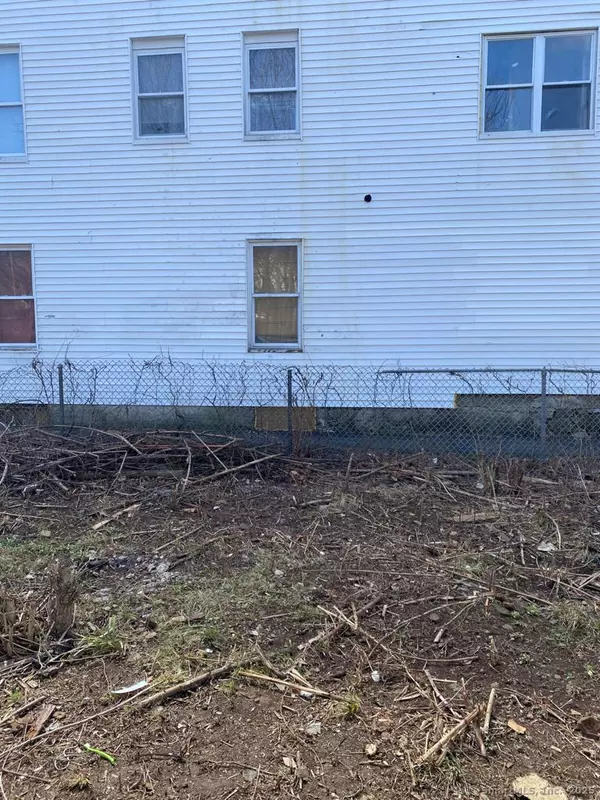 Waterbury, CT 06704,25 Violet Street