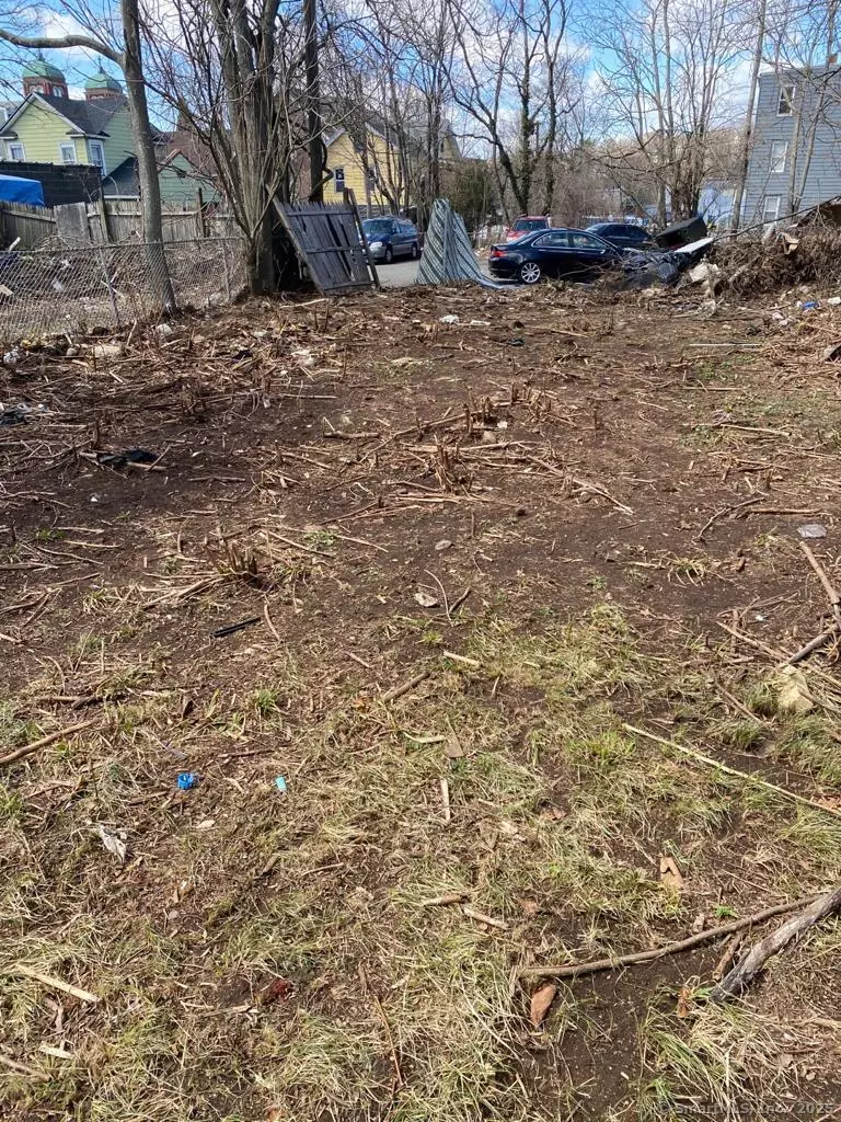 Waterbury, CT 06704,25 Violet Street