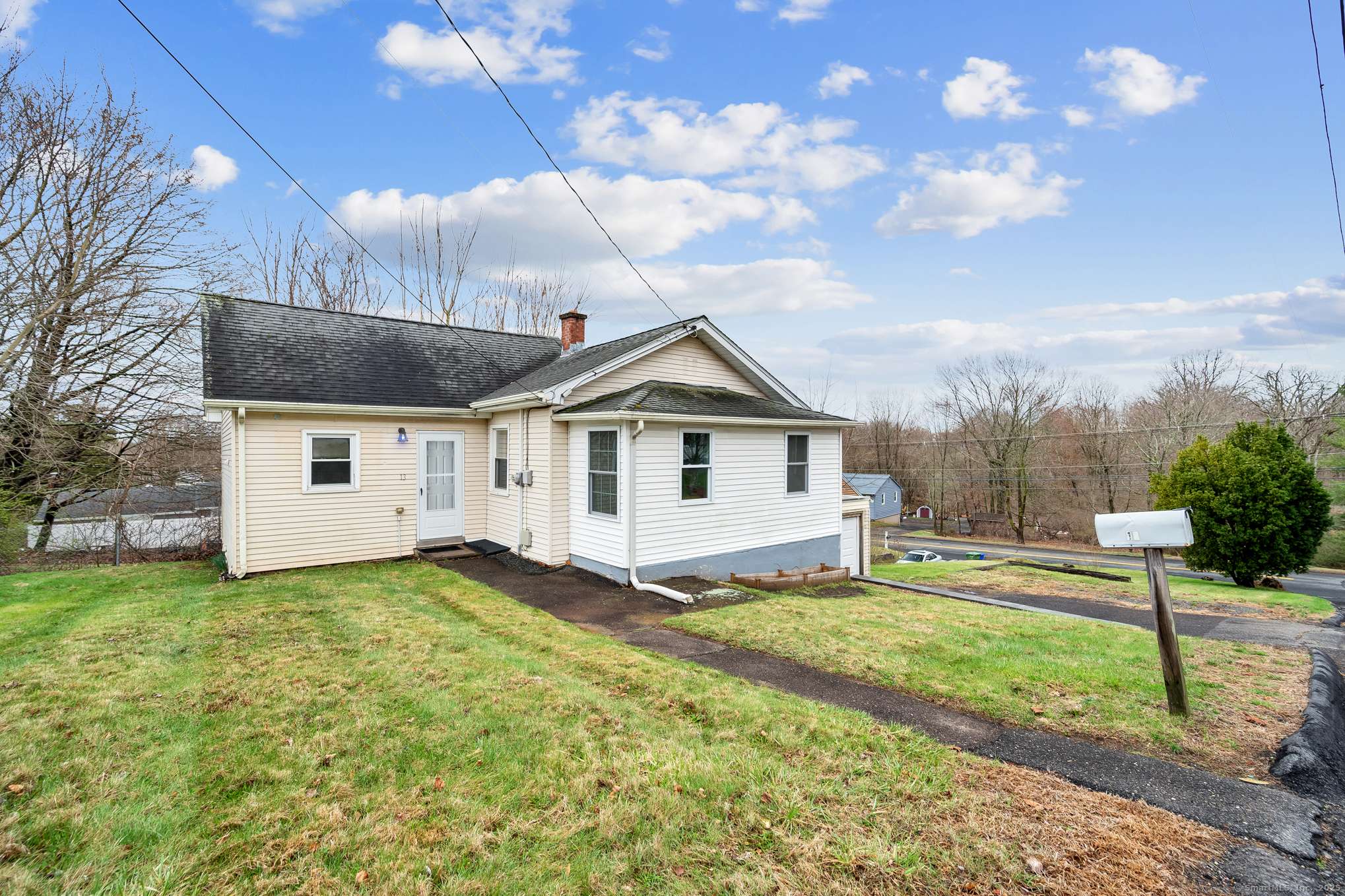 13 Davis Street, Meriden, CT 06450