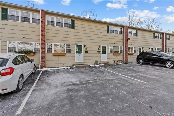 55 Porter Avenue #APT 2F, Naugatuck, CT 06770