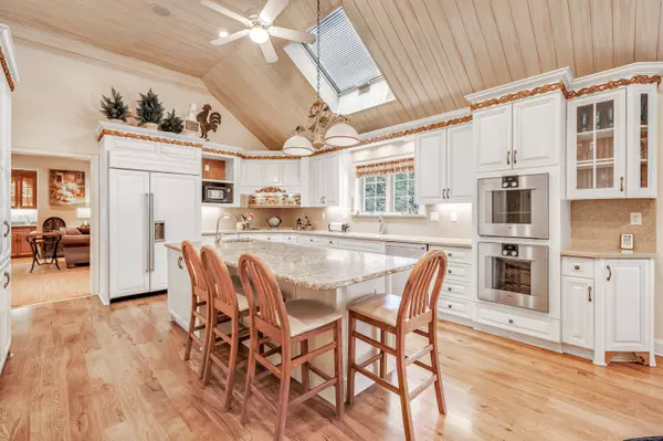 Orange, CT 06477,24 Brierwood Drive