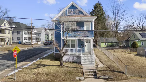 29 Roosevelt Street, Manchester, CT 06040