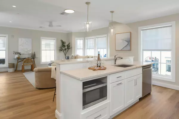 Darien, CT 06820,340 Heights Road #311