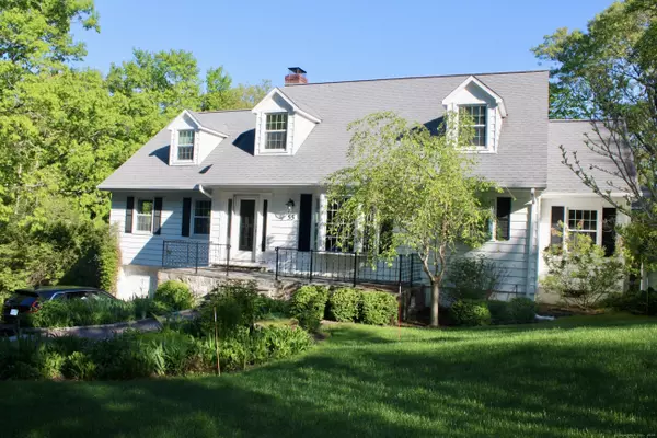 55 Knollcrest Road, New Fairfield, CT 06812