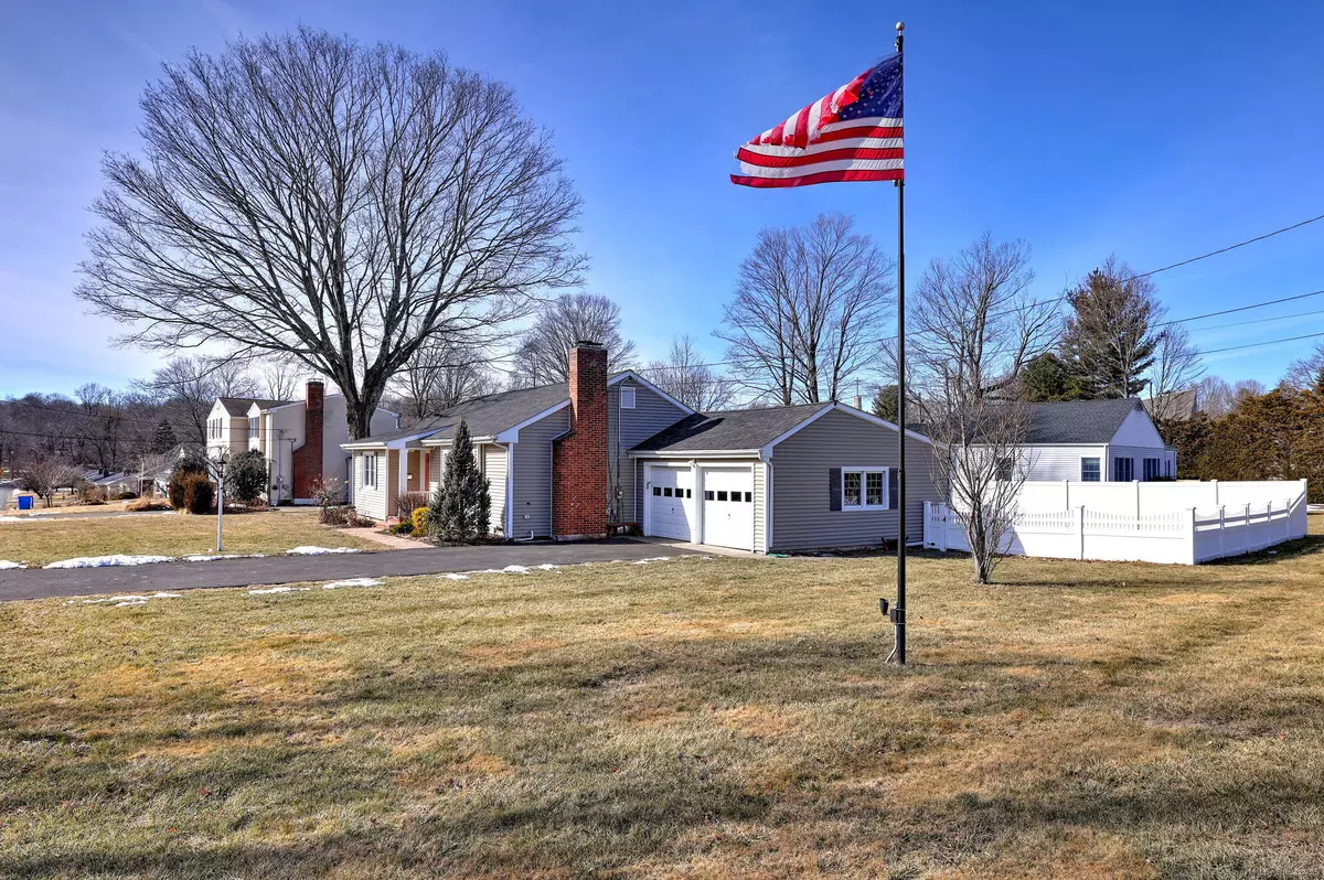 Trumbull, CT 06611,4 Walker Road