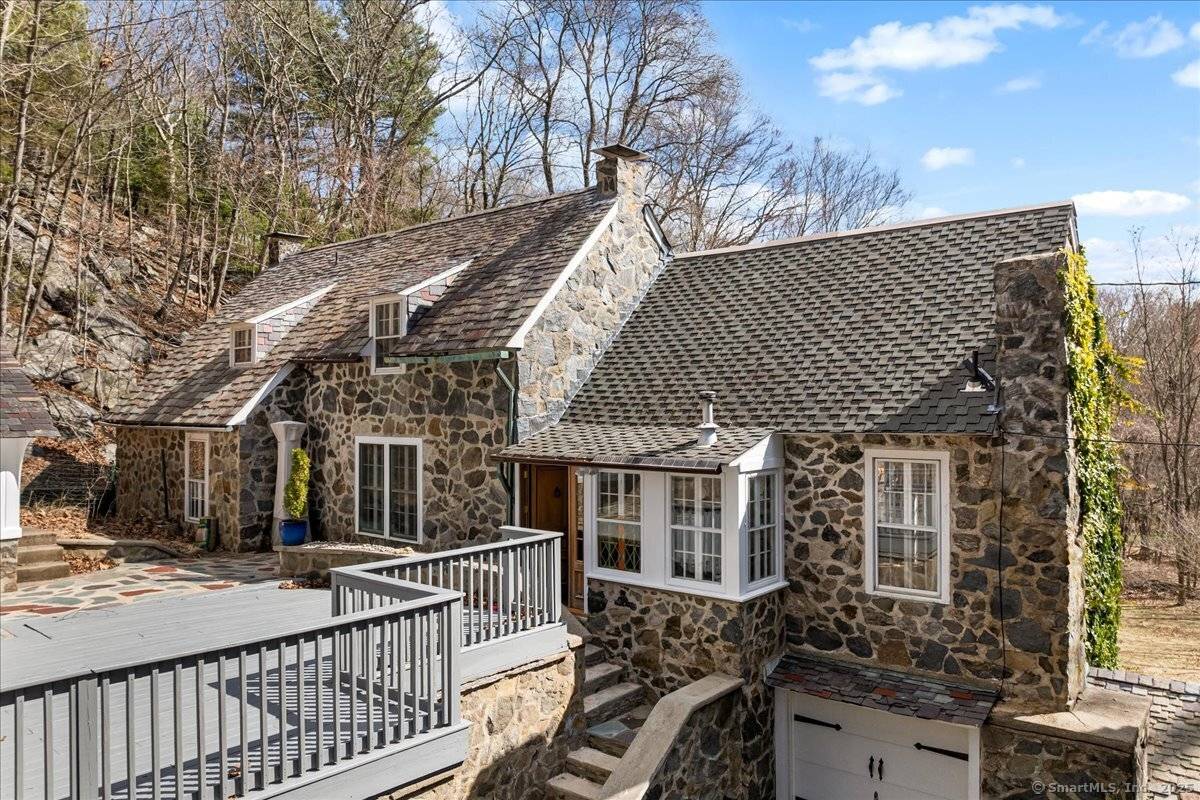 50 Julian Ter Extension, Norwich, CT 06360
