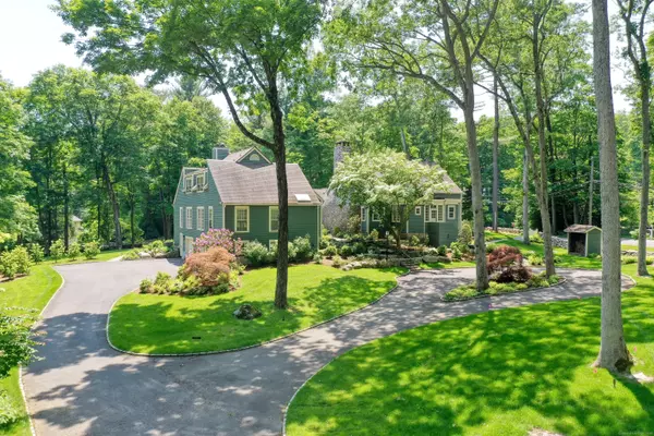 13 Huckleberry Hill Road, New Canaan, CT 06840