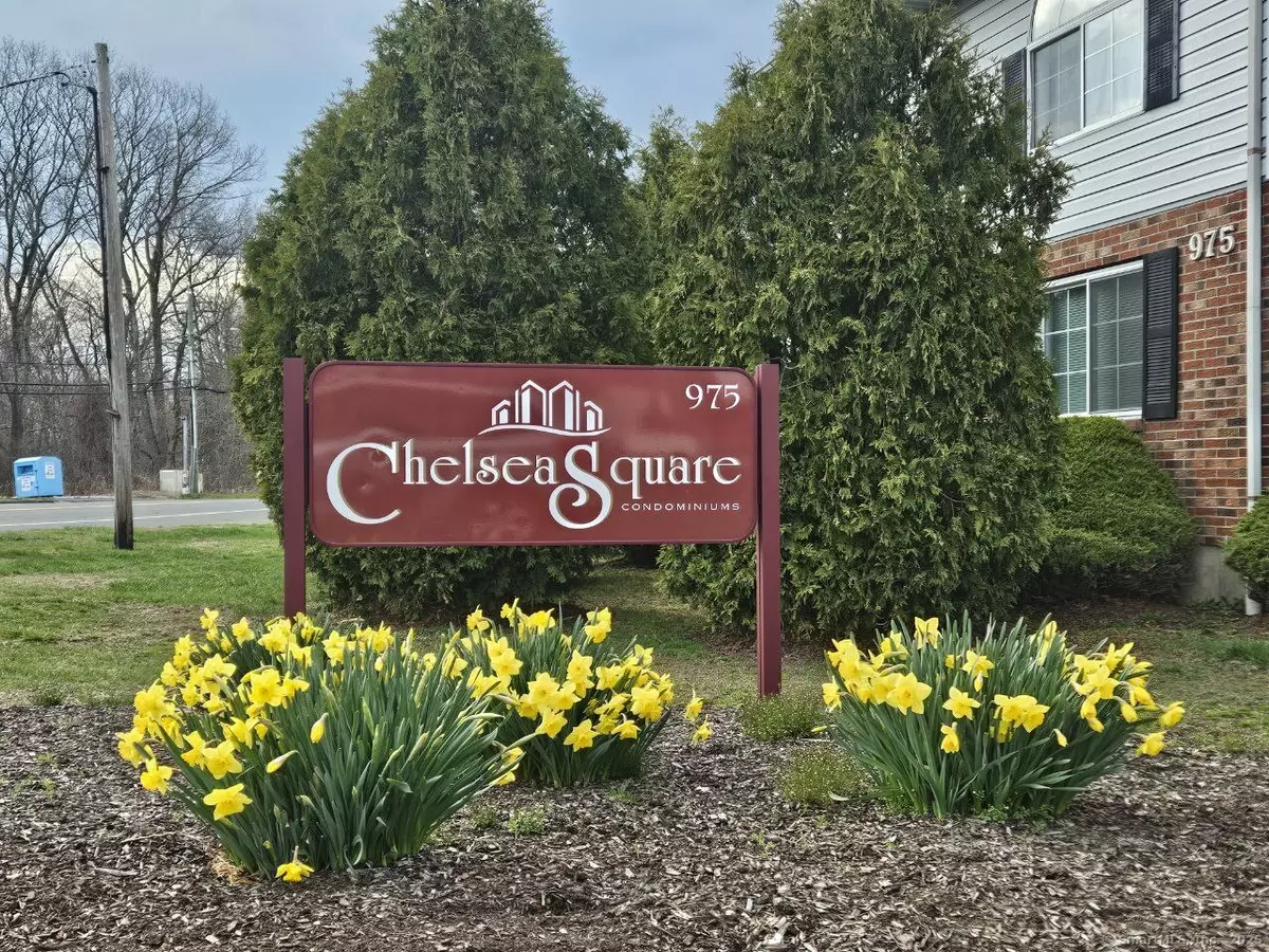 Waterbury, CT 06705,975 Meriden Road #11