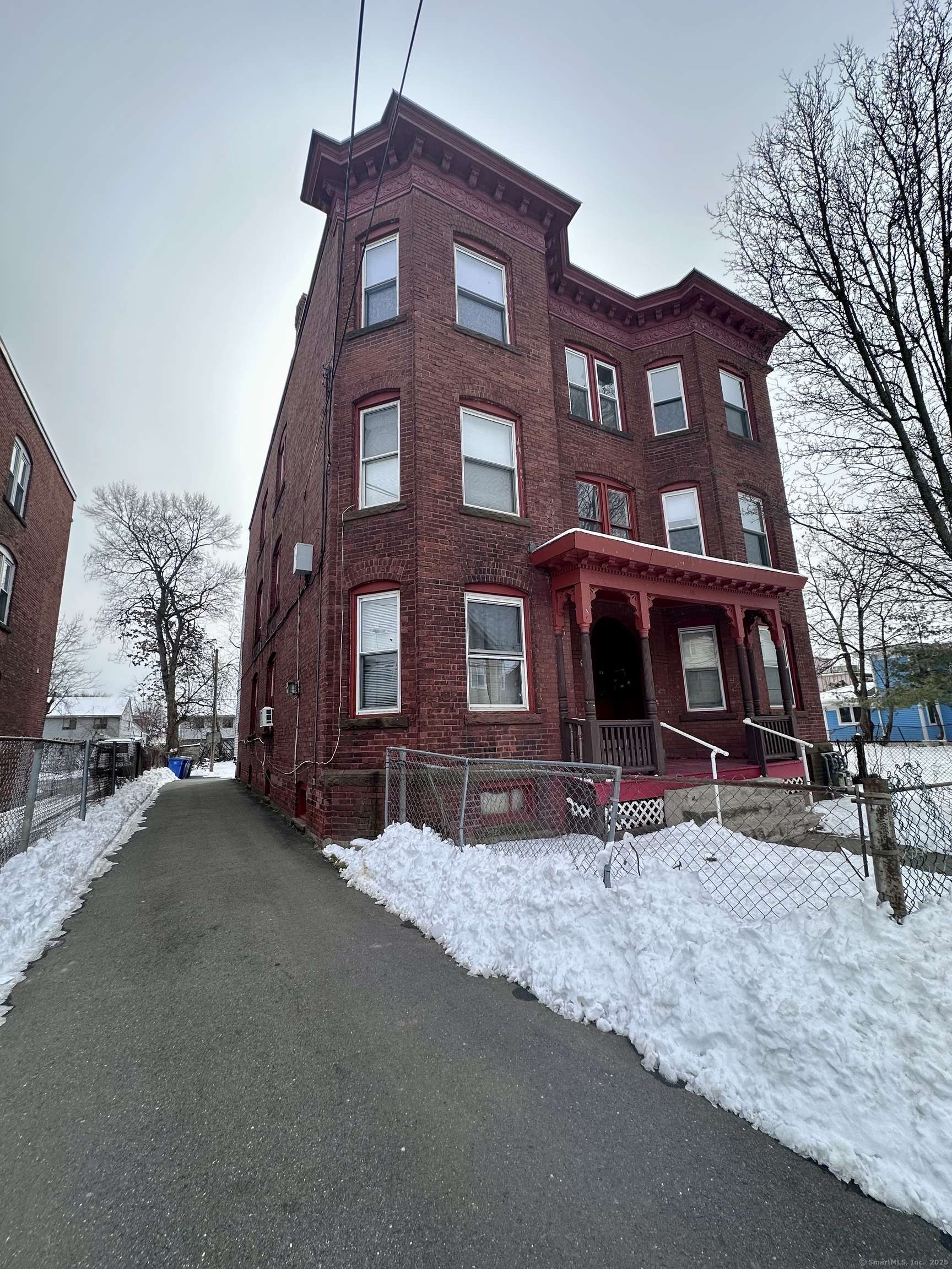 Hartford, CT 06114,49 Benton Street