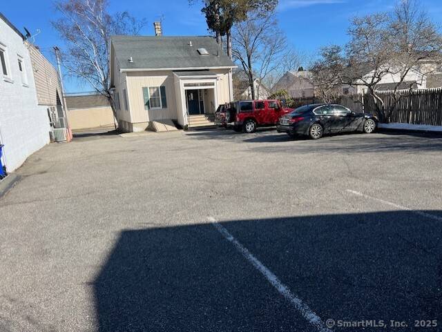 Fairfield, CT 06825,506 Old Stratfield Road