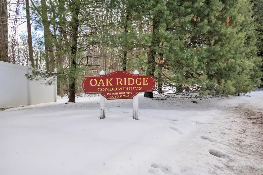 107 Oak Ridge Drive #107, Windsor Locks, CT 06096