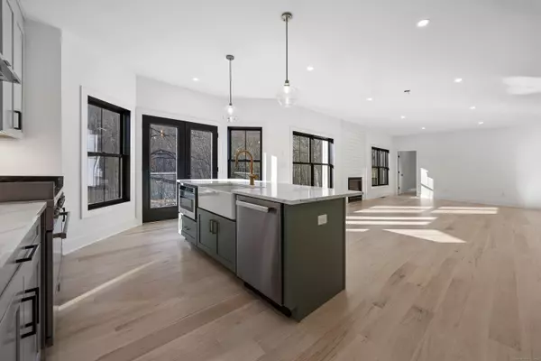 Cheshire, CT 06410,1517 Blackberry Place