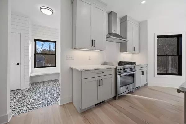 Cheshire, CT 06410,1517 Blackberry Place