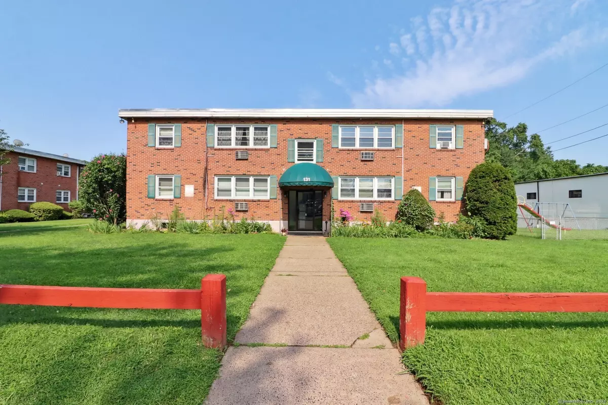 Plainville, CT 06062,131 Milford Street Extension #B9