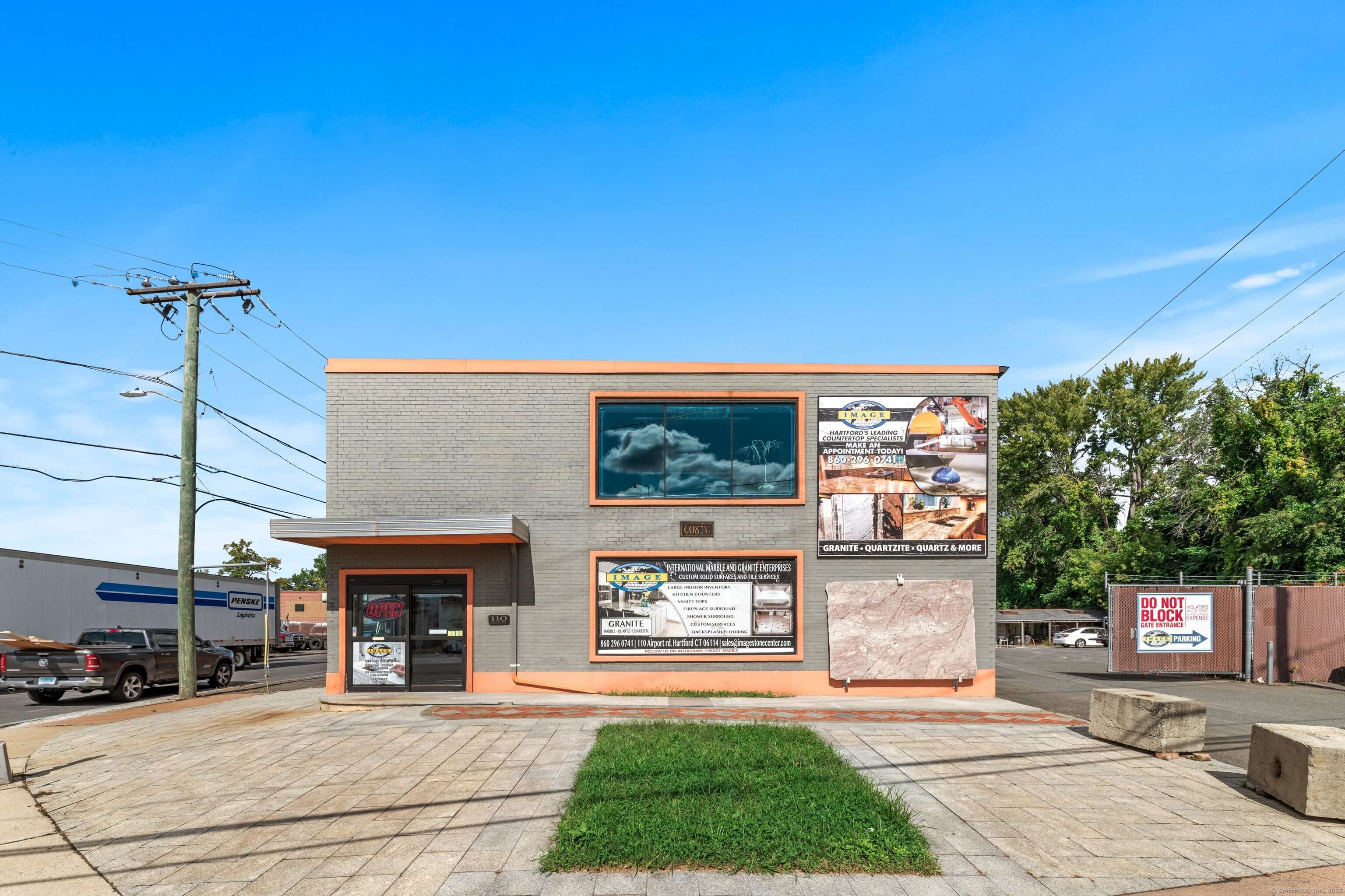 110 Airport Road, Hartford, CT 06114