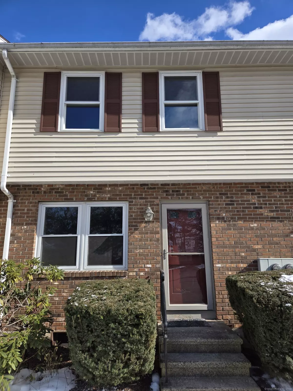 Windsor Locks, CT 06096,21 Windwood Drive #21