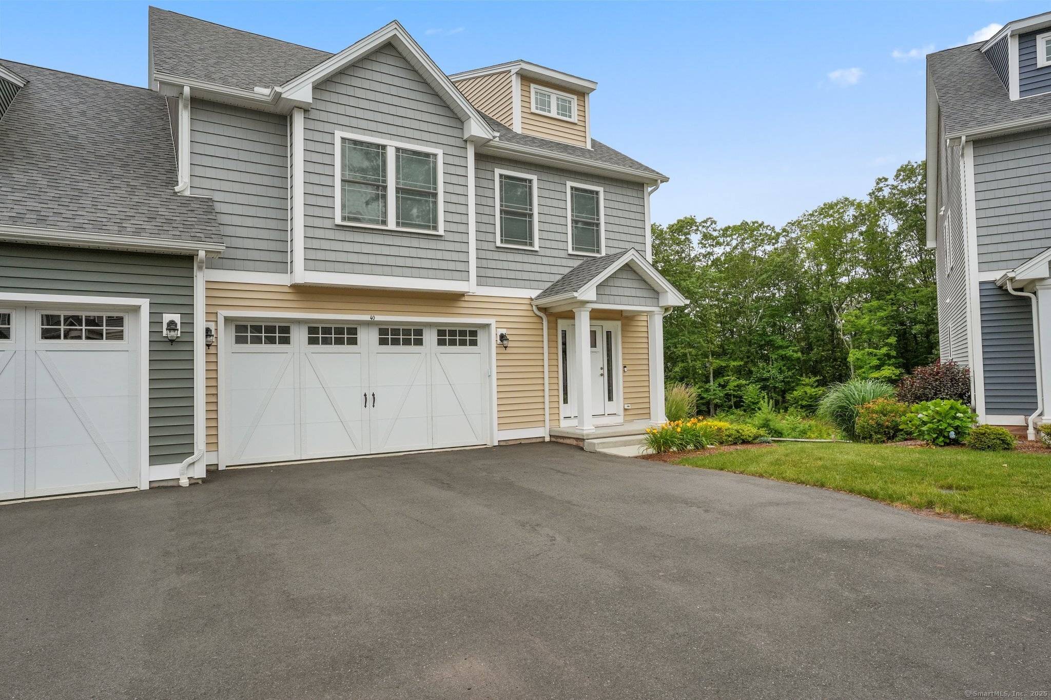 North Haven, CT 06473,40 Newbury Court #40