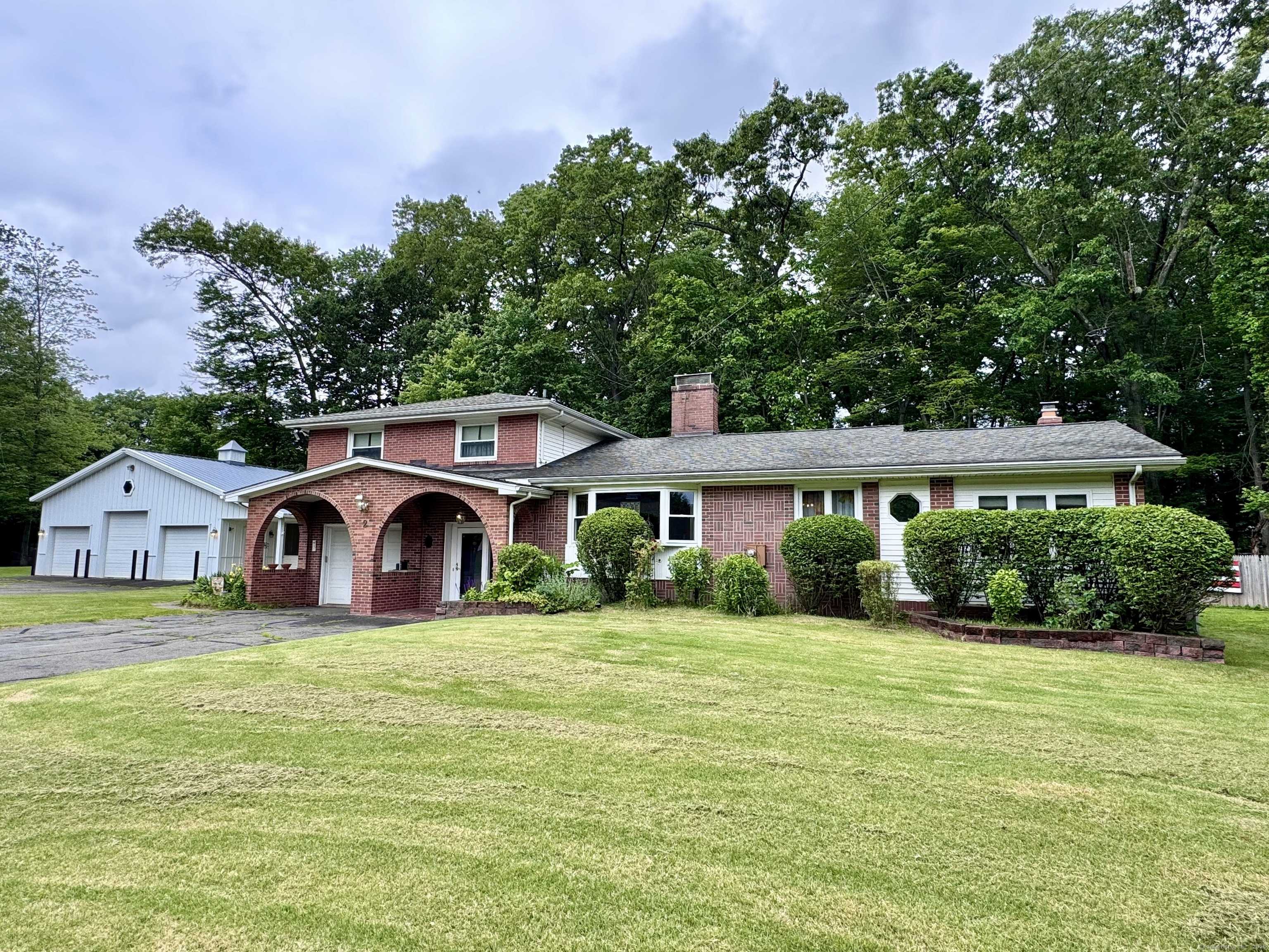 2 Columbo Terrace, Windsor Locks, CT 06096