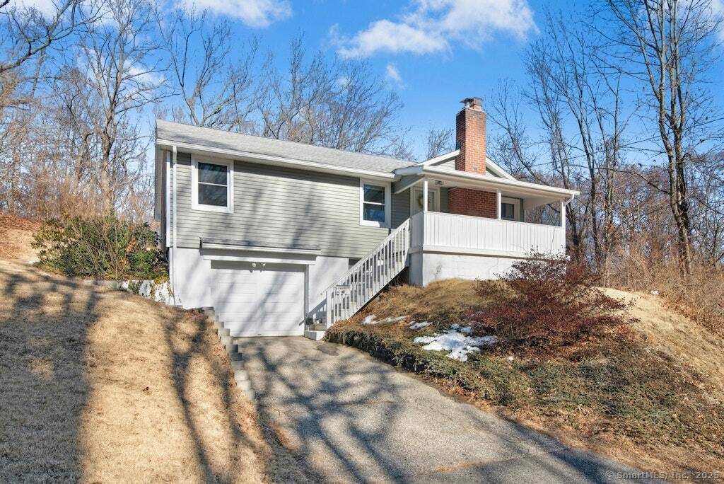 Seymour, CT 06483,69 Emma Street