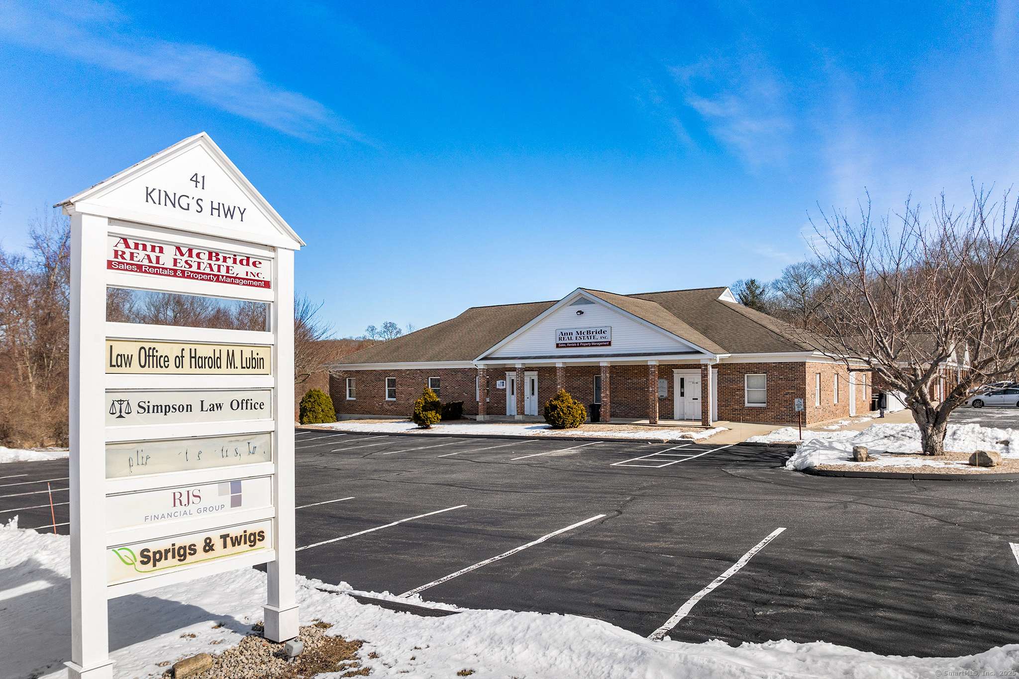 41 Kings Highway, Ledyard, CT 06335