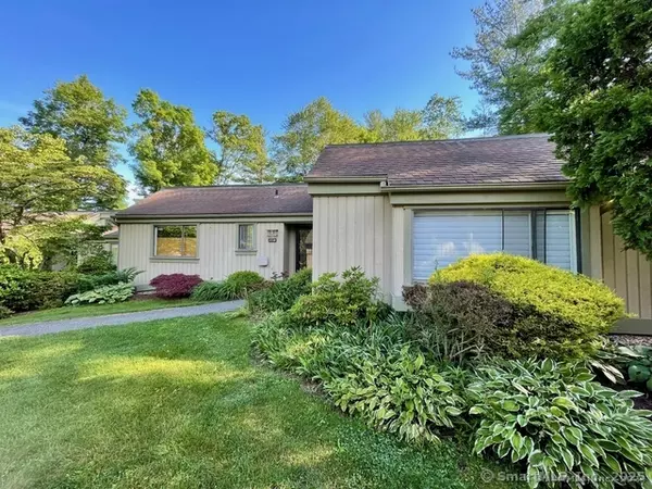 1013 Heritage Village #B, Southbury, CT 06488