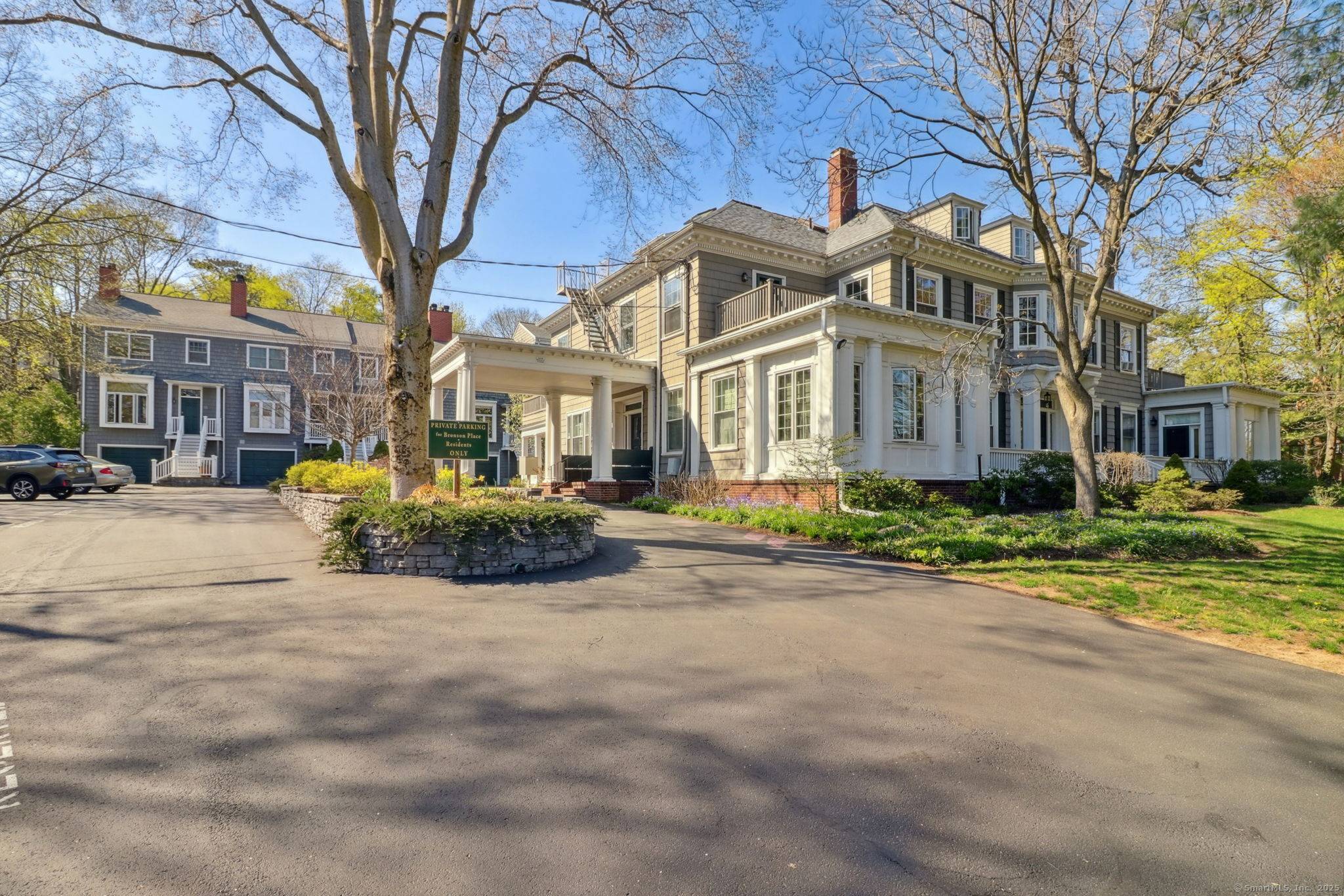 New Haven, CT 06511,438 Whitney Avenue #APT 3