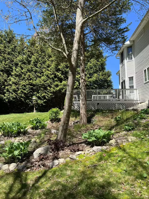 Groton, CT 06355,75 Heather Glen Lane