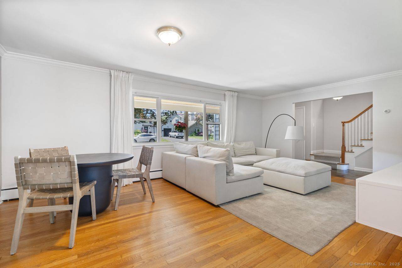 Greenwich, CT 06807,29 Maplewood Drive