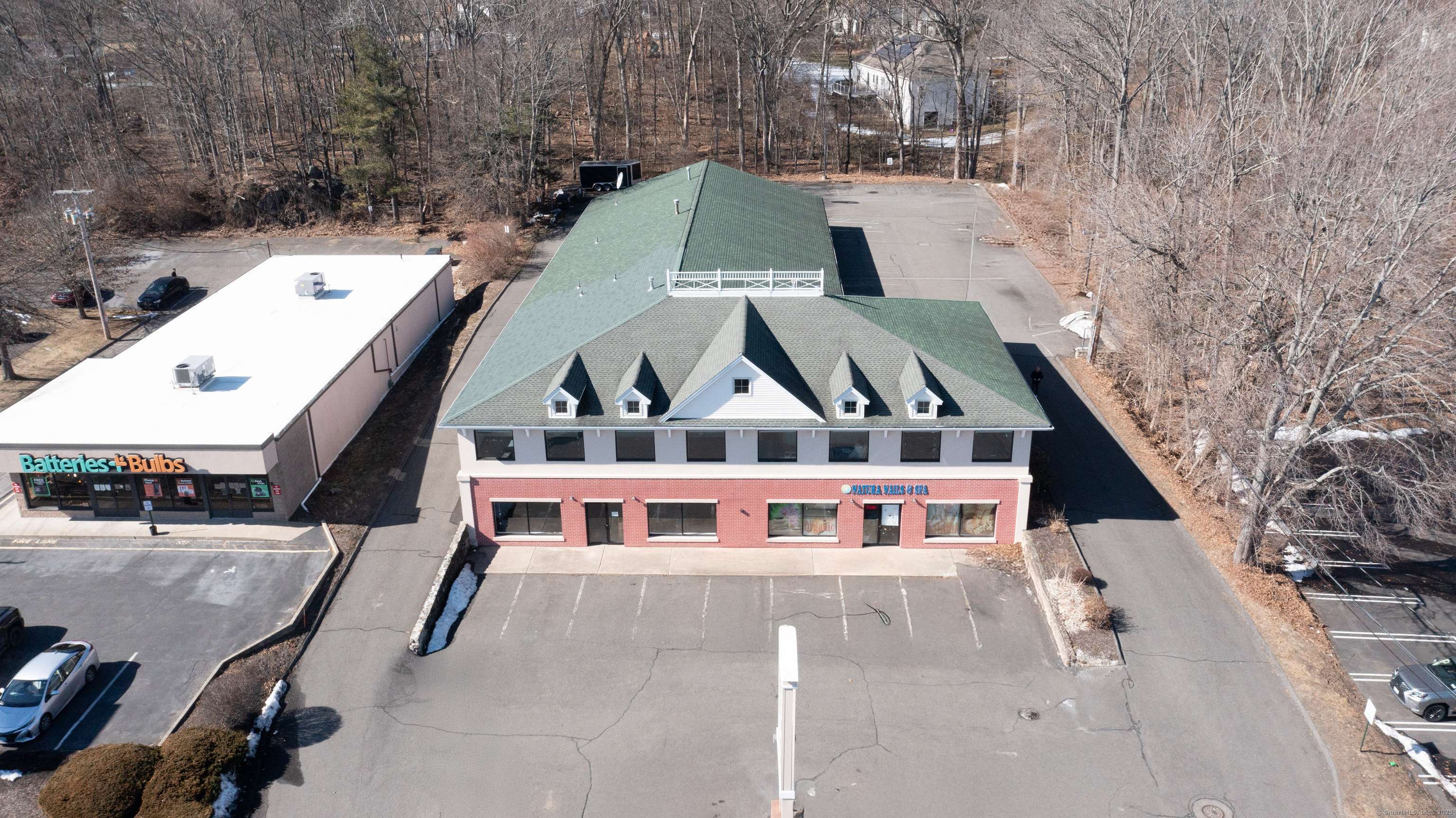Orange, CT 06477,477 Boston Post Road