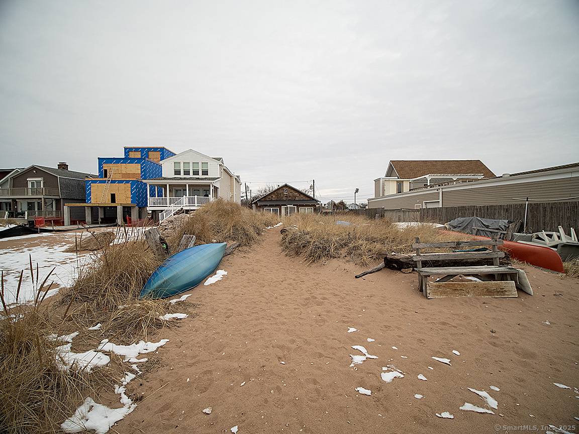 East Haven, CT 06512,166 Beach Avenue