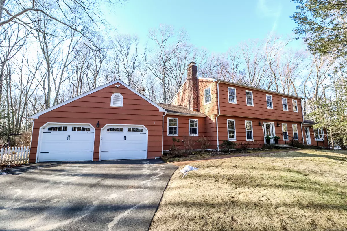 Brookfield, CT 06804,44 Merwin Brook Road