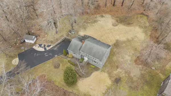 39 Rocky Ridge Drive, Trumbull, CT 06611