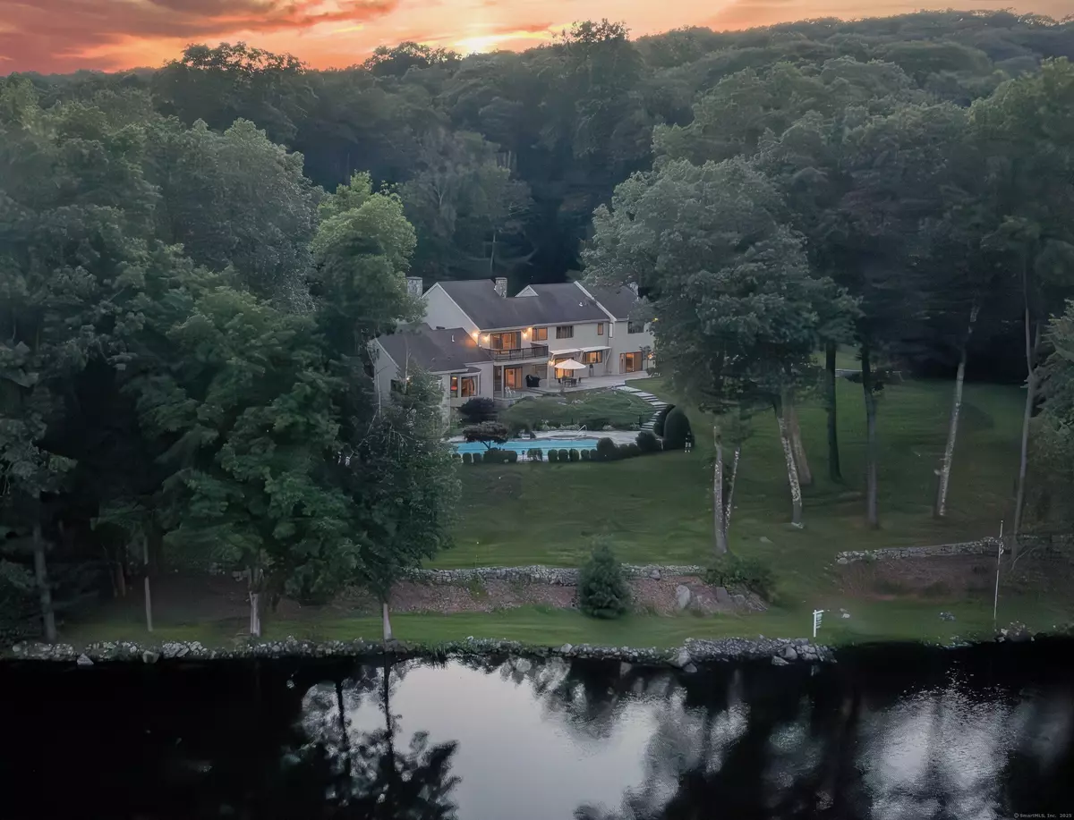 Brookfield, CT 06804,13 Cove Road