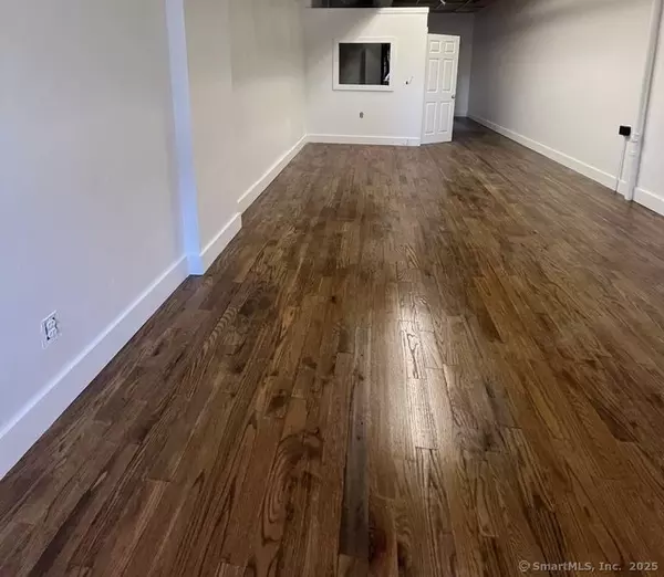 New Haven, CT 06511,1386 State Street