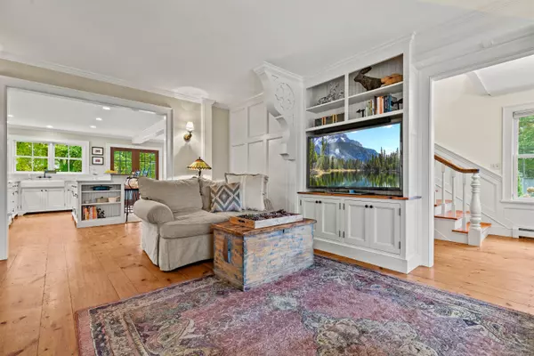 East Lyme, CT 06333,1 Hathaway Road