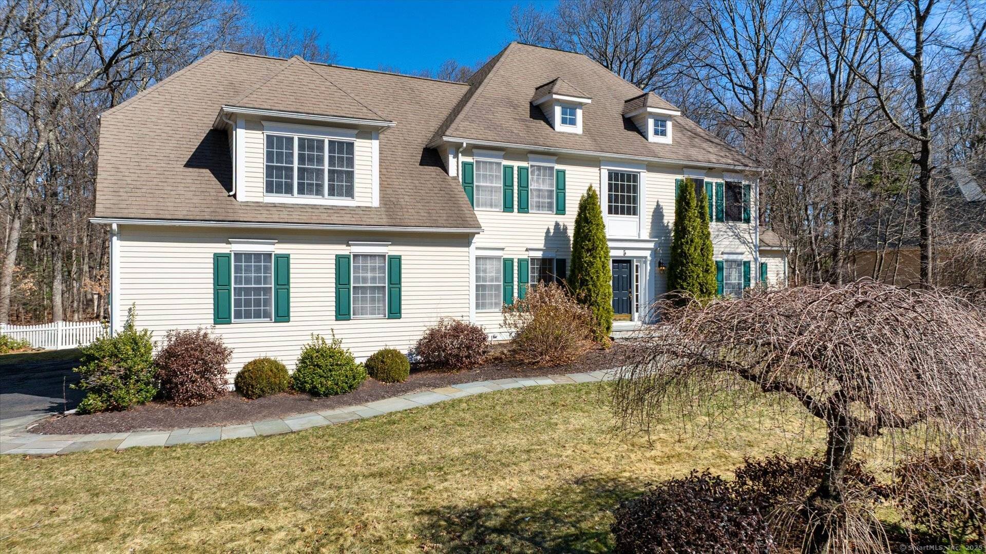 Canton, CT 06019,5 Queens Peak Road