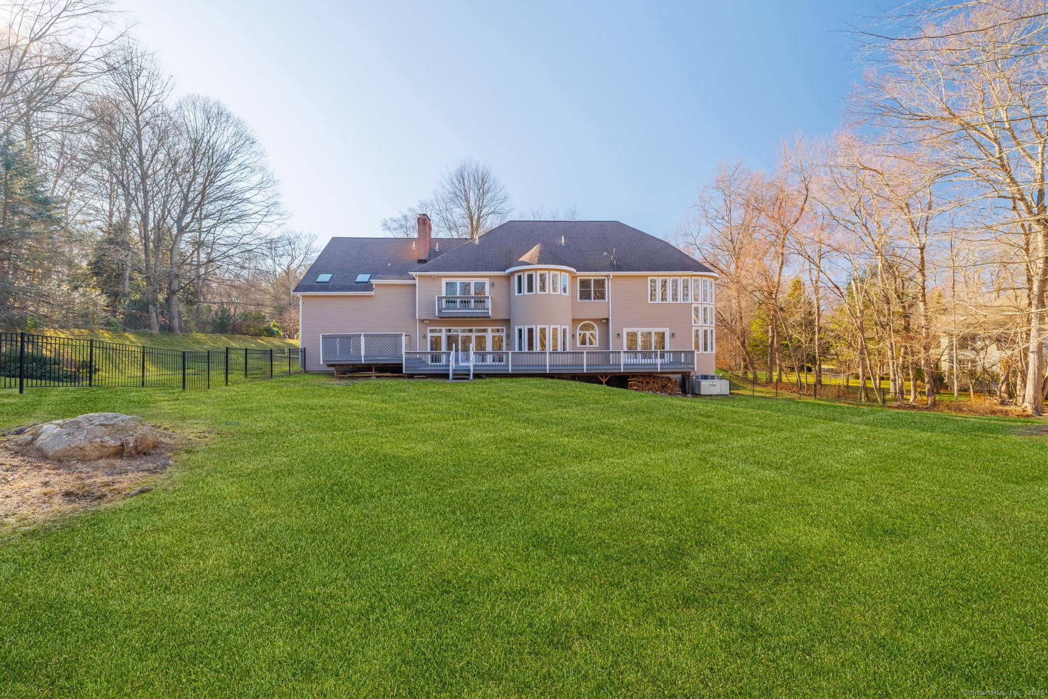 Fairfield, CT 06824,215 Paddock Hill Lane