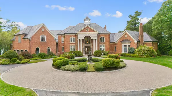 Avon, CT 06001,23 Robkins Road